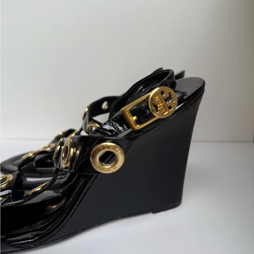 TORY BURCH Kathryn Black Patent Leather Gold Rivet Wedge Heel‎ Sandals Size 7.5